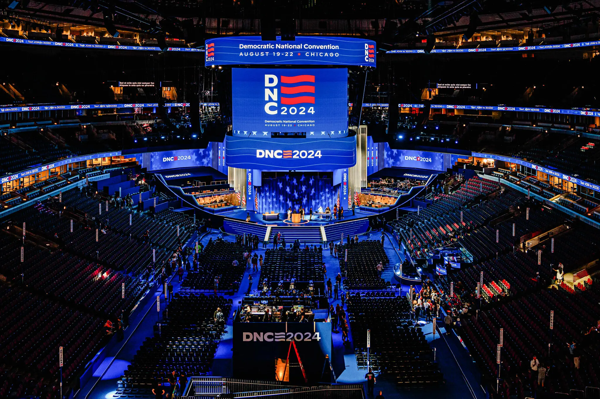 Демократи розпочинають тиждень з'їзду з передачі естафети від Байдена